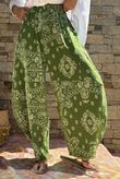 Hush Pillow Cotton Bandana B Classic Barrel Pant Rio Green